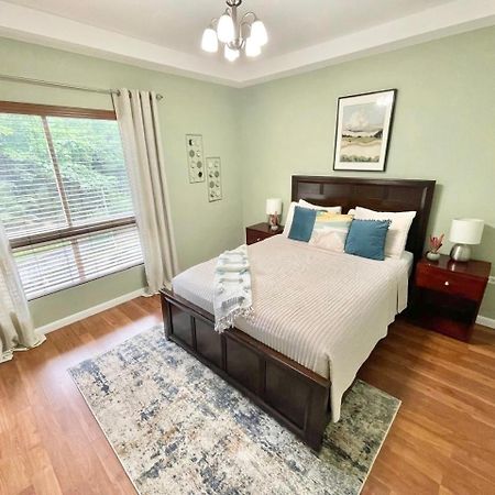 Modern 3 Bedroom Condo In Private Community #8 Petit Valley Экстерьер фото