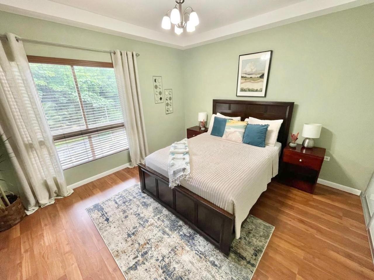 Modern 3 Bedroom Condo In Private Community #8 Petit Valley Экстерьер фото