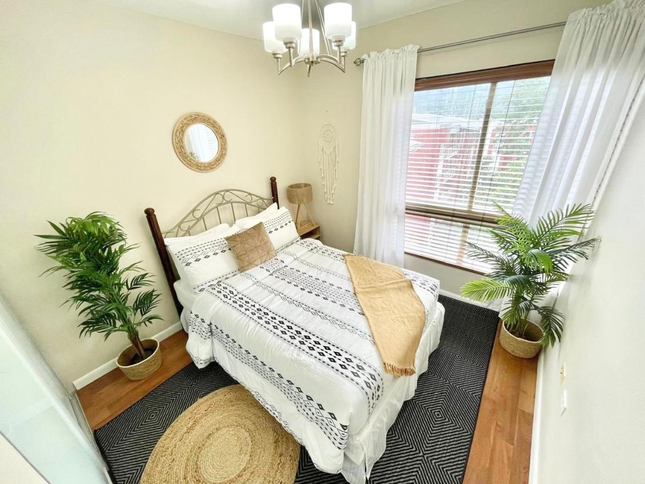 Modern 3 Bedroom Condo In Private Community #8 Petit Valley Экстерьер фото